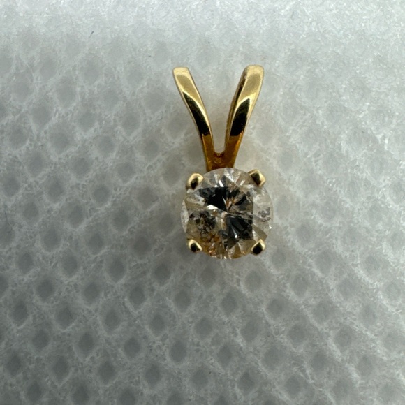 14k Yellow Gold Diamond Solitaire Pendant Round 4 Prong, 0.15 TCW, 0.24g - Picture 4 of 15